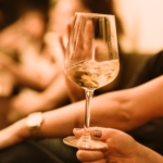 LJETNE VEČERI UZ BIJELA VINA