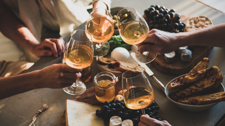 Večer francuskih vina i francuskih sireva (Tematska vinska radionica )